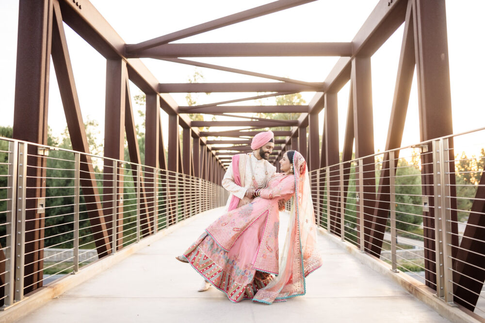 loveleen sari place